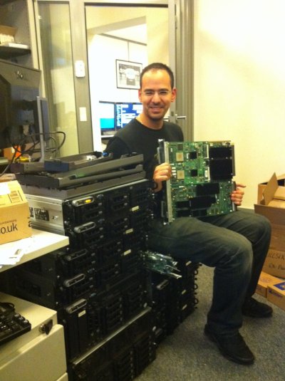 Arrivage de serveurs dans le Mehdi Store